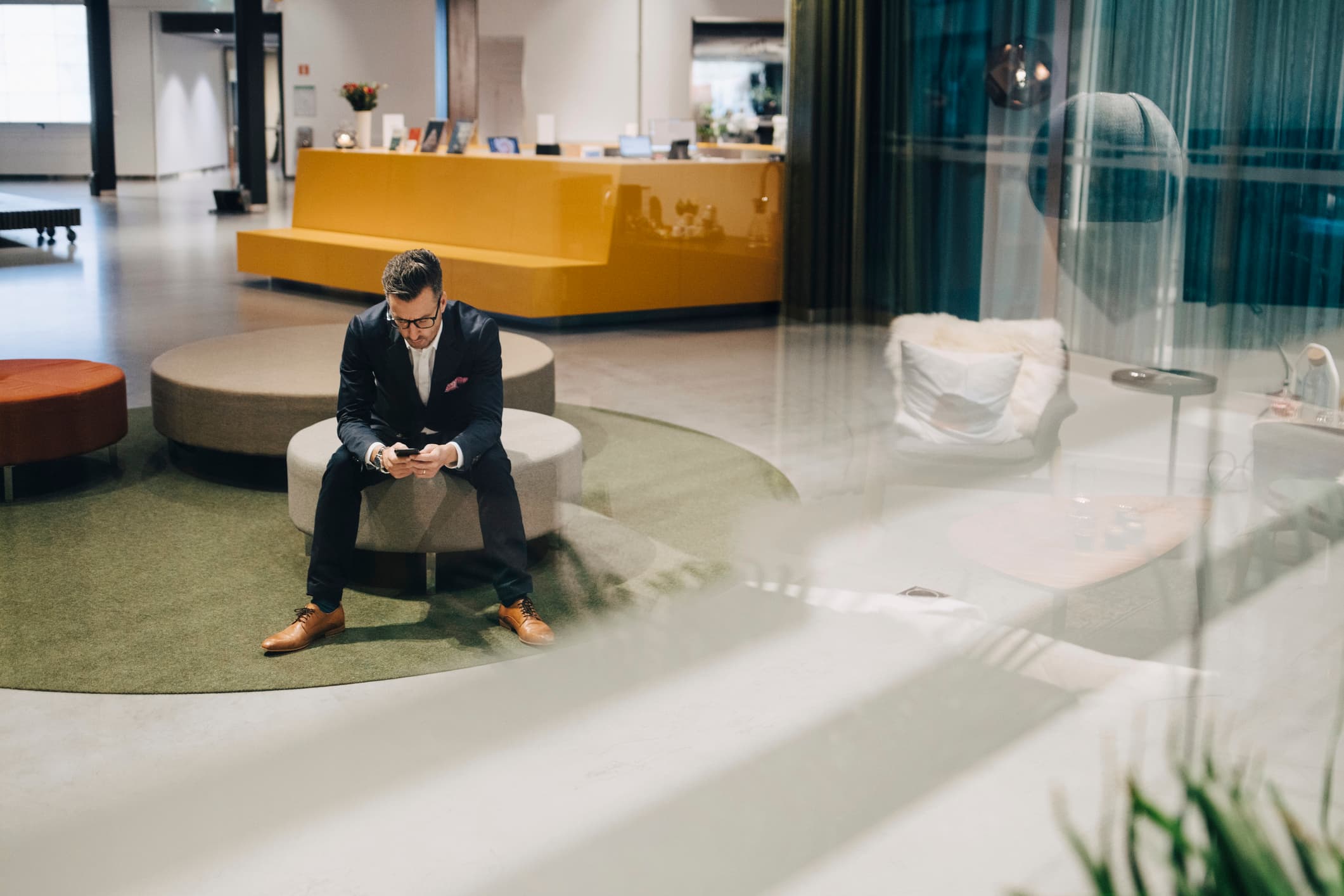 Coming Through Loud and Clear? Cellular Connectivity in Commercial, Industrial, and Public Spaces 