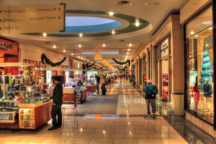 Amplify Cell Signal vs. Implementing Wi-Fi for a Better Retail Customer Experience